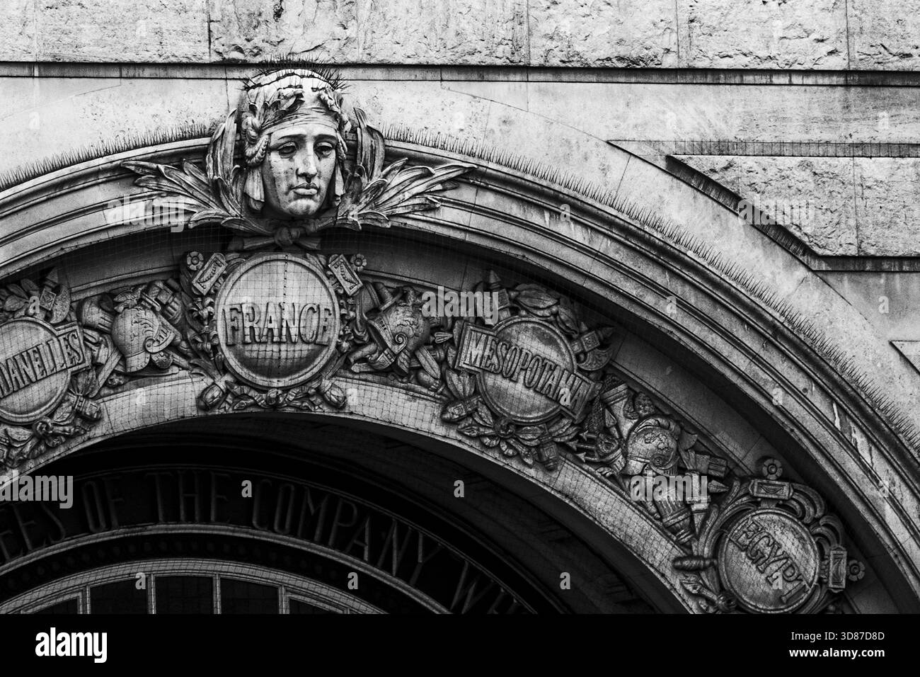 London, Vereinigtes Königreich - 14. Oktober 2022 - redaktionelle Reisefotografie, die den Eingang des Victory Arch zur London Waterloo Station festnimmt. Stockfoto