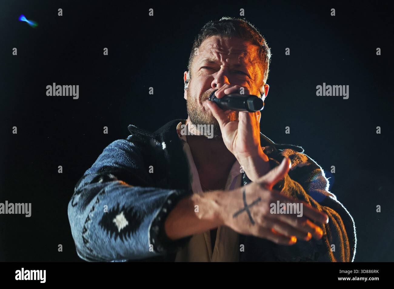 Dan Reynolds, Leadsänger und Frontmann der mit Grammy ausgezeichneten amerikanischen Pop-Rock-Band Imagine Dragons beim Sziget Festival in Budapest, Ungarn Stockfoto