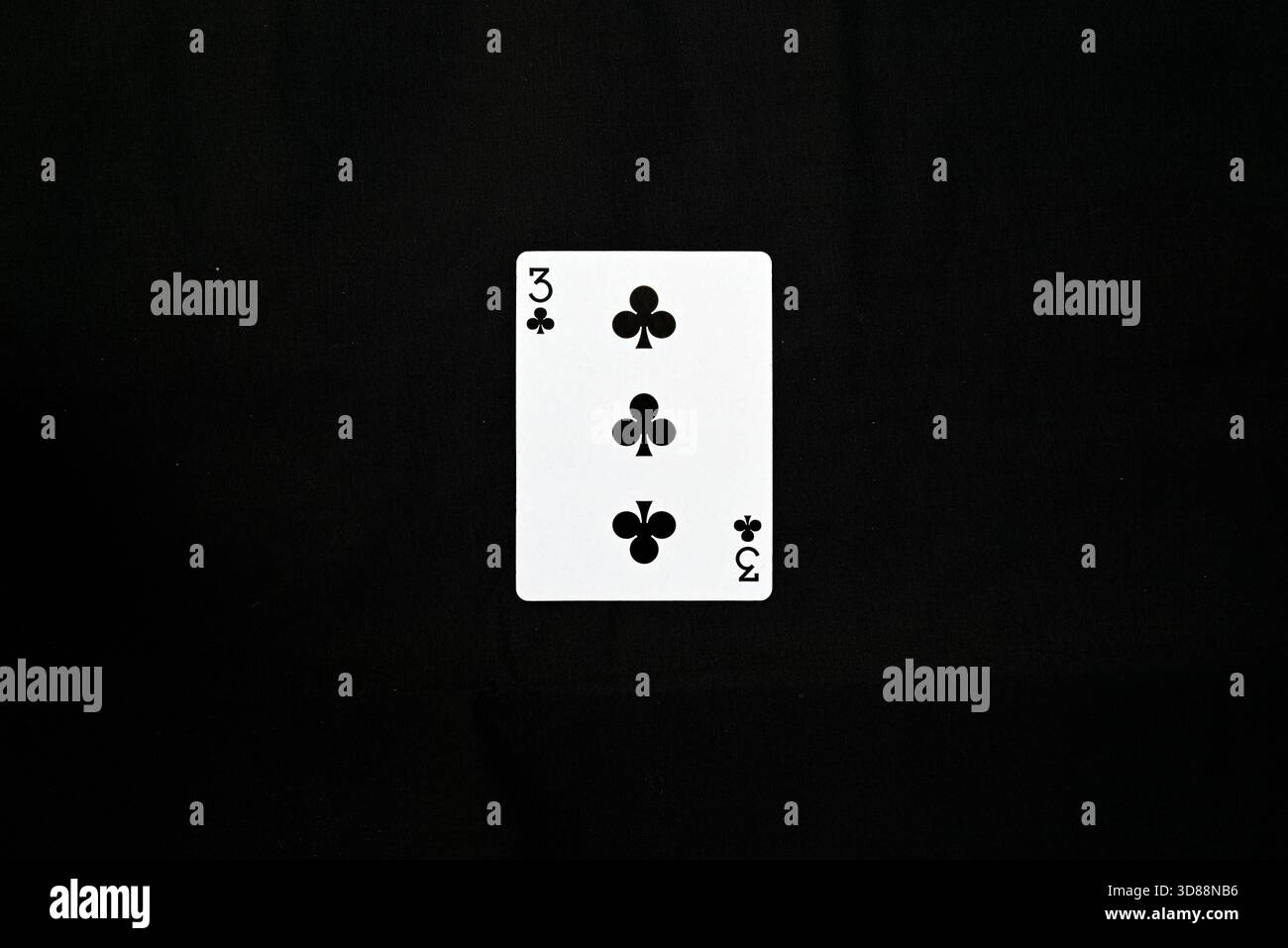 Vollständiger Satz Pokerkarten - drei von Cross Stockfoto