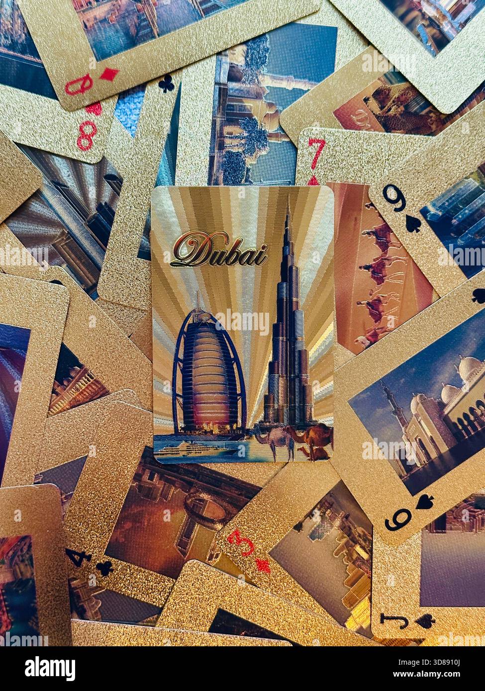 Dubai Gold Spielkarten - Smartphone-aufgenommenes Stockfoto