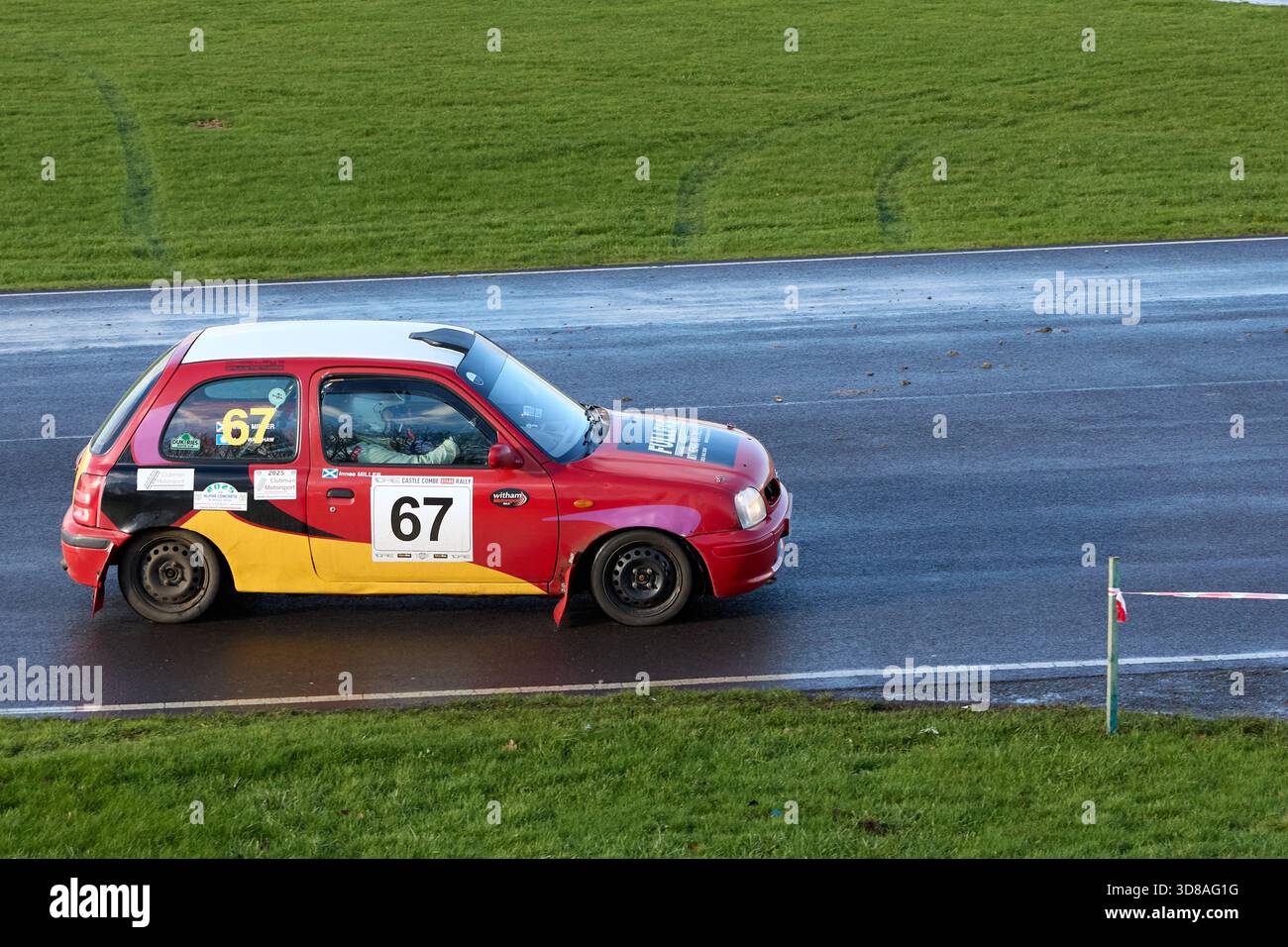 Castle Combe Race Circuit, England, 29. November 2025, Yvonne Walton und Leighton Escott Rennen in einem Nissan Micra bei der DAE Castle Combe Stage Rally. Credi Stockfoto