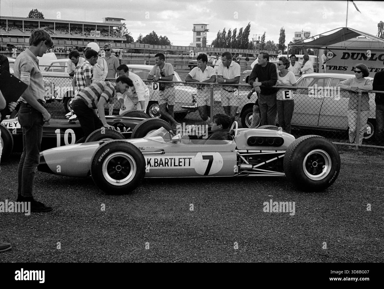 1967 Kevin Bartlett - Alec Mildren Brabham BT11A-Climax - Tasman Cup - Australian Grand Prix - Warwick Farm - Original Negativscan Stockfoto
