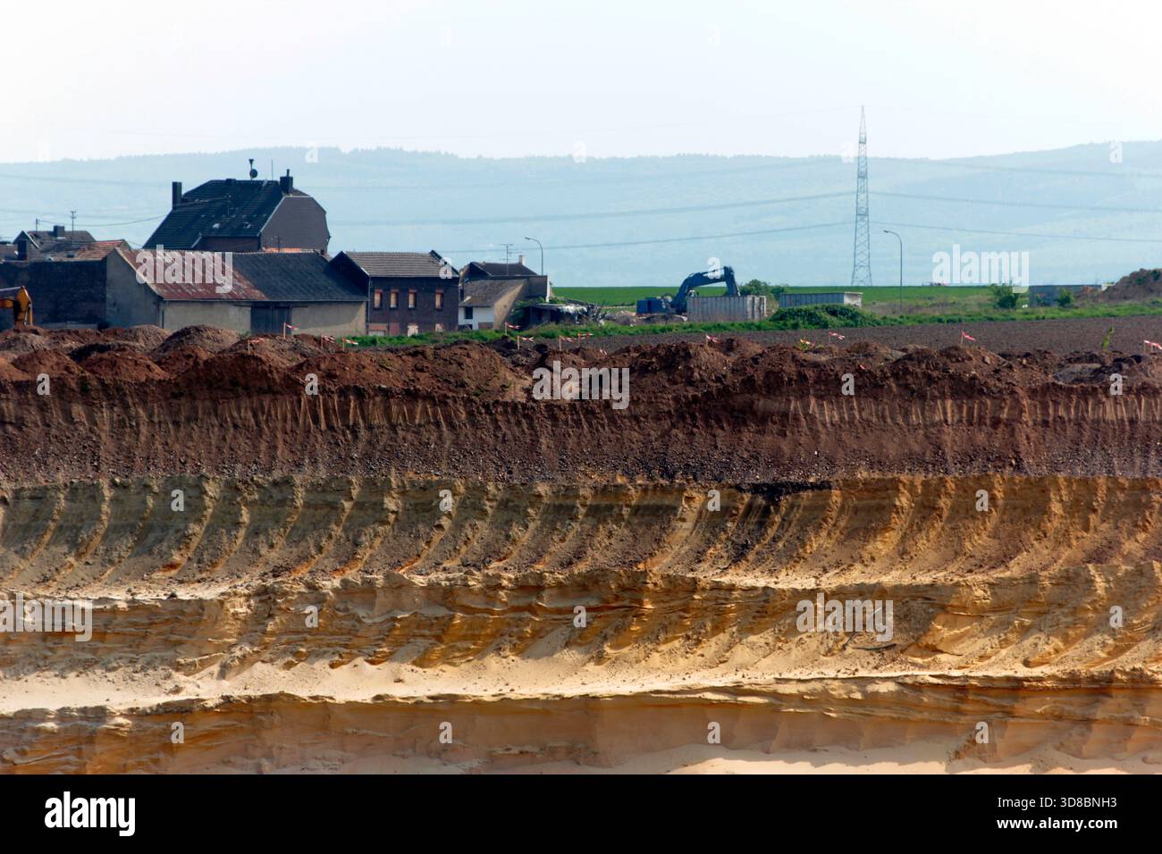 Das ehemalige Dorf Pier wurde aufgrund der wachsenden Bergbautätigkeit in Deutschland aufgegeben und abgerissen Stockfoto