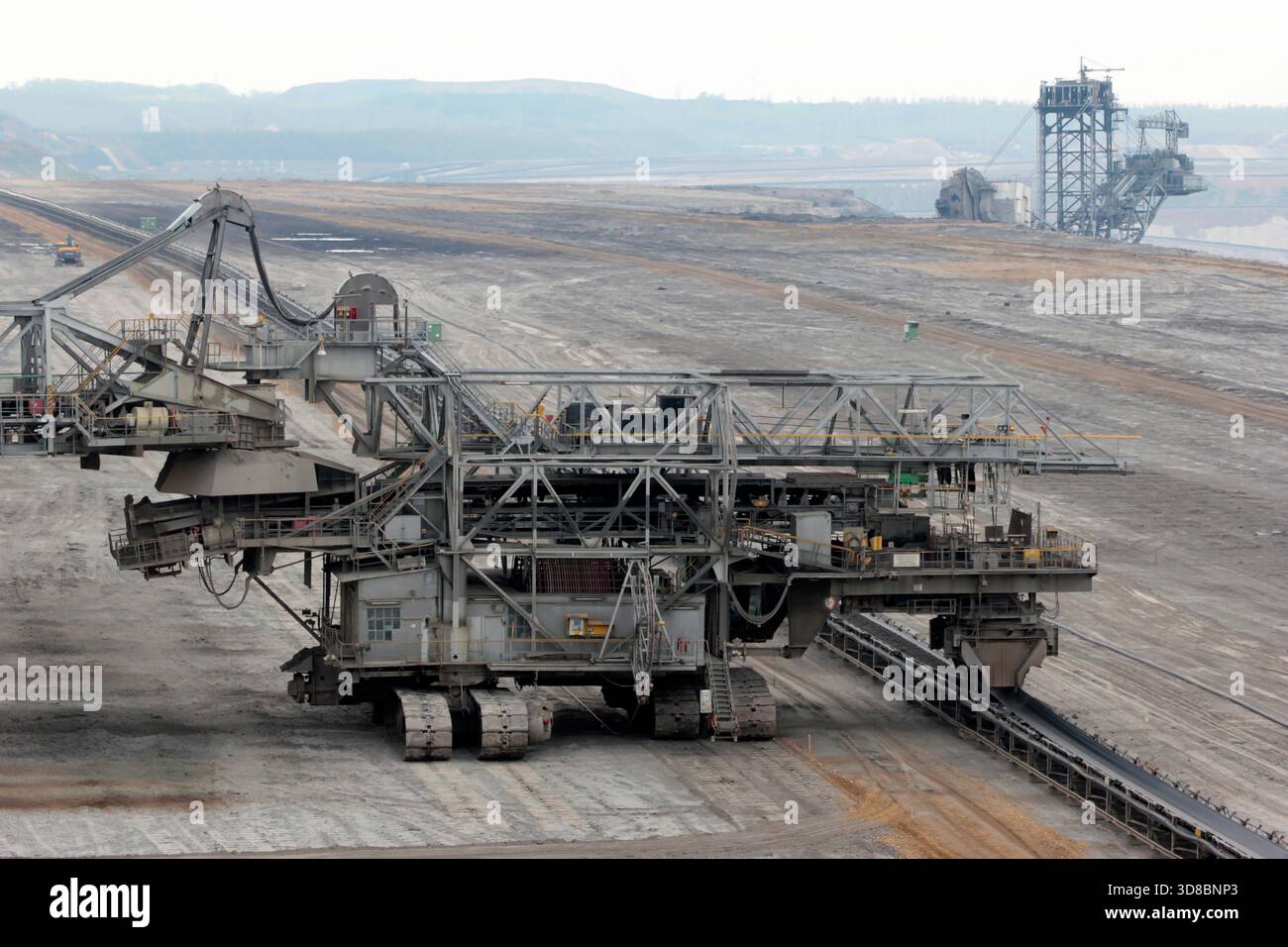 Ein Förderband in einer Braunkohlemine in Deutschland Stockfoto