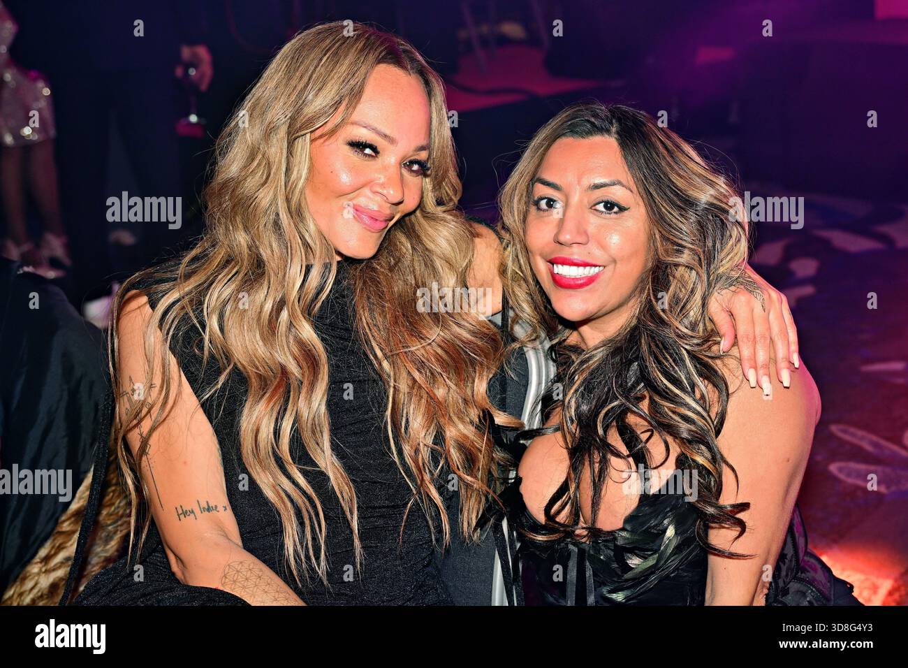 Birmingham, Großbritannien. November 2025. Shola Ama, Shadia Daho bei den Awards of the Multikultural Business & Community Champion Awards 2025 (MBCC Awards) im Hilton Birmingham Metropole, Birmingham, Großbritannien. (Foto von 李世惠/siehe Li/Picture Capital) Credit: Siehe Li/Picture Capital/Alamy Live News Stockfoto