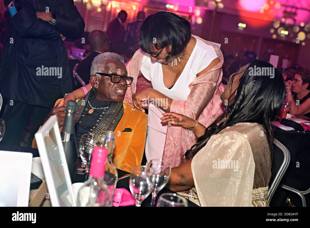 Birmingham, Großbritannien. November 2025. Rudolph Walker bei den Awards of the Multikultural Business & Community Champion Awards 2025 (MBCC Awards) im Hilton Birmingham Metropole, Birmingham, Großbritannien. (Foto von 李世惠/siehe Li/Picture Capital) Credit: Siehe Li/Picture Capital/Alamy Live News Stockfoto
