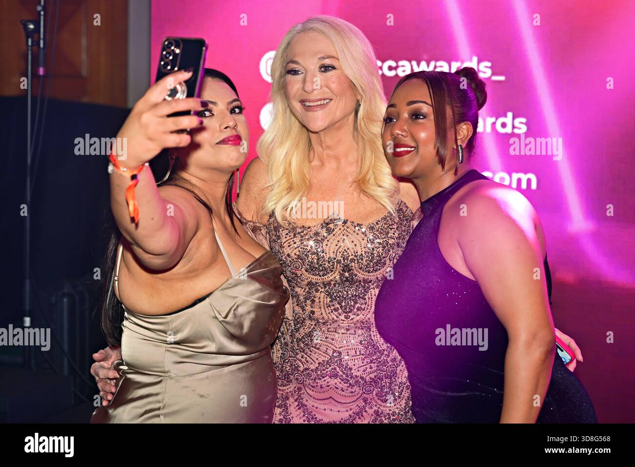 Birmingham, Großbritannien. November 2025. Vanessa Feltz bei den Awards of the Multikultural Business & Community Champion Awards 2025 (MBCC Awards) im Hilton Birmingham Metropole, Birmingham, Großbritannien. (Foto von 李世惠/siehe Li/Picture Capital) Credit: Siehe Li/Picture Capital/Alamy Live News Stockfoto