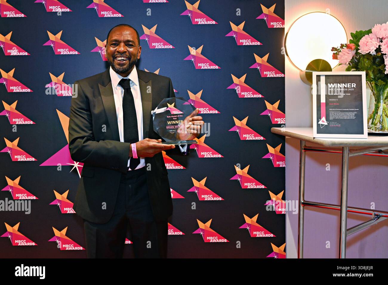 Birmingham, Großbritannien. November 2025. Brian Morris Gewinner des Rollenmodells des Jahres bei den Awards of the Multikultural Business & Community Champion Awards 2025 (MBCC Awards) im Hilton Birmingham Metropole, Birmingham, Großbritannien. (Foto von 李世惠/siehe Li/Picture Capital) Credit: Siehe Li/Picture Capital/Alamy Live News Stockfoto