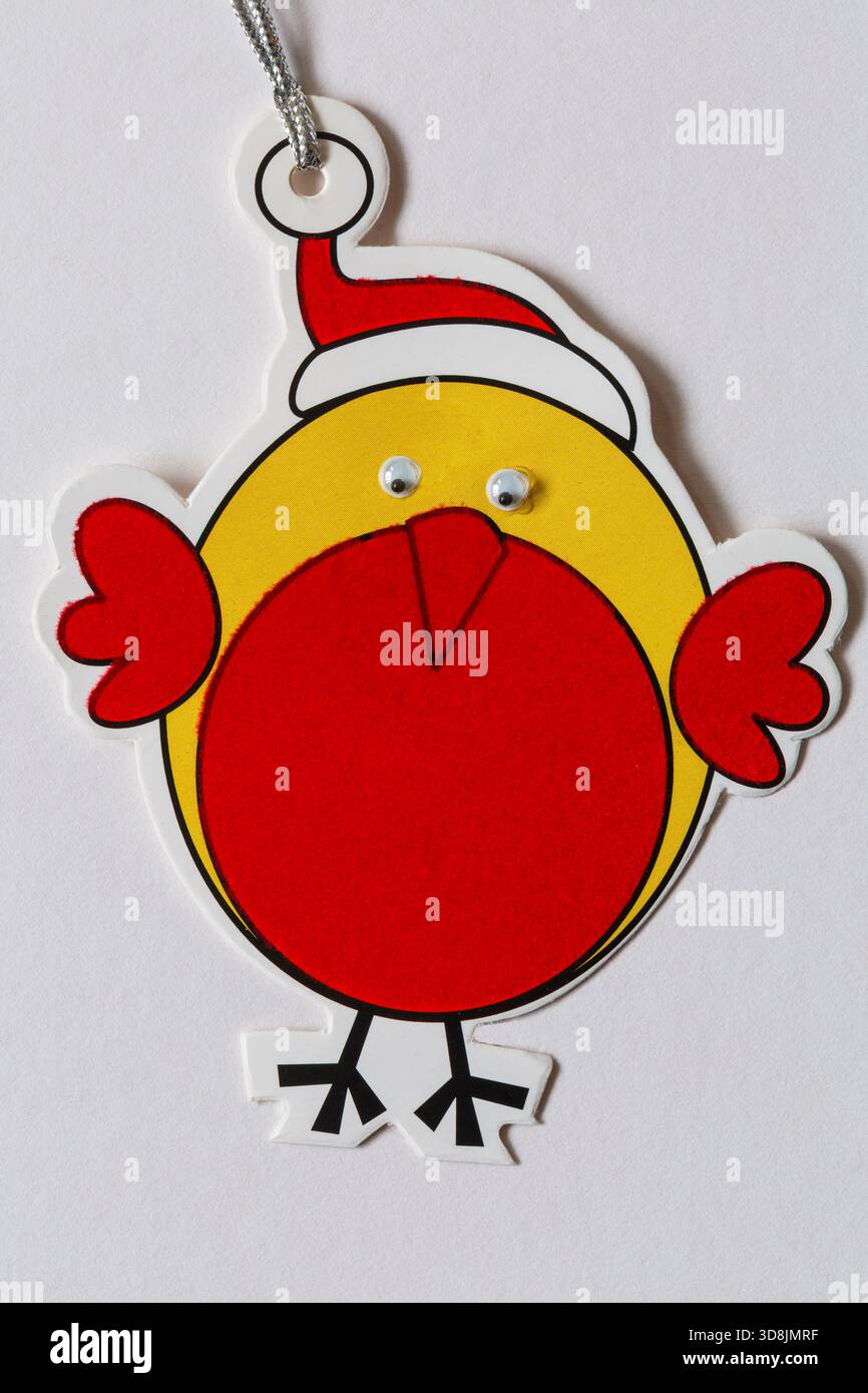 Weihnachts-Luxus-Geschenk-Tag mit robin auf von Primark isoliert auf weißem Hintergrund Stockfoto