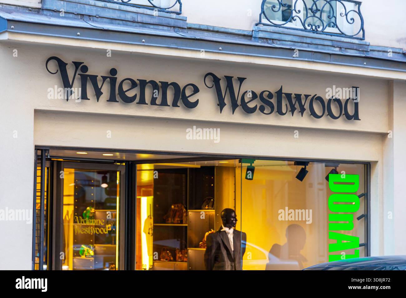 Frankreich, Ile-de-France, Paris, 8. Bezirk, Rue du Faubourg Saint-Honore, Boutique Vivienne Westwood Stockfoto