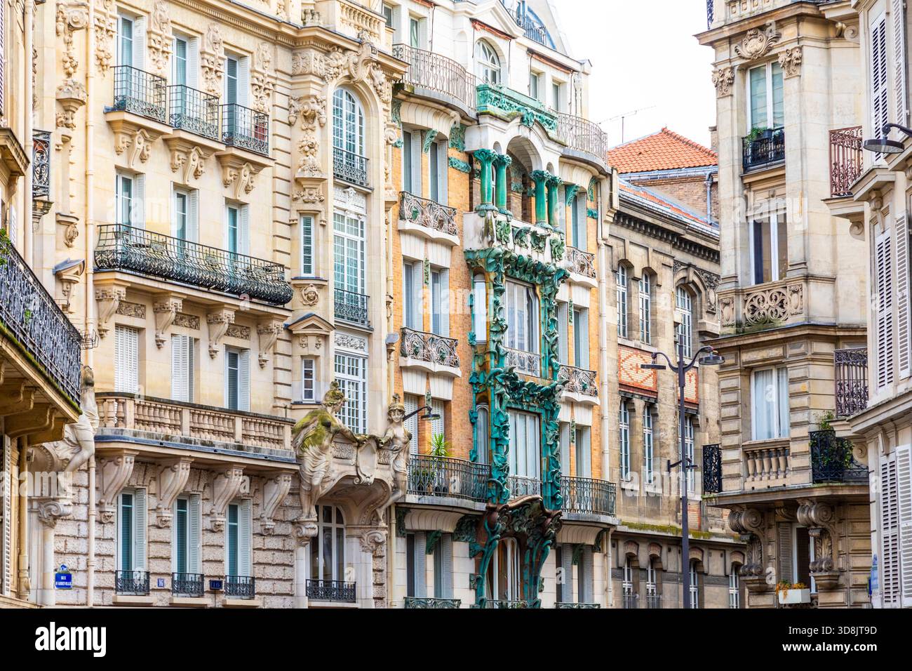 Frankreich, Ile-de-France, Paris, 10. Arrondissement, rue d'Abbeville, wunderschöne Jugendstilfassaden Stockfoto