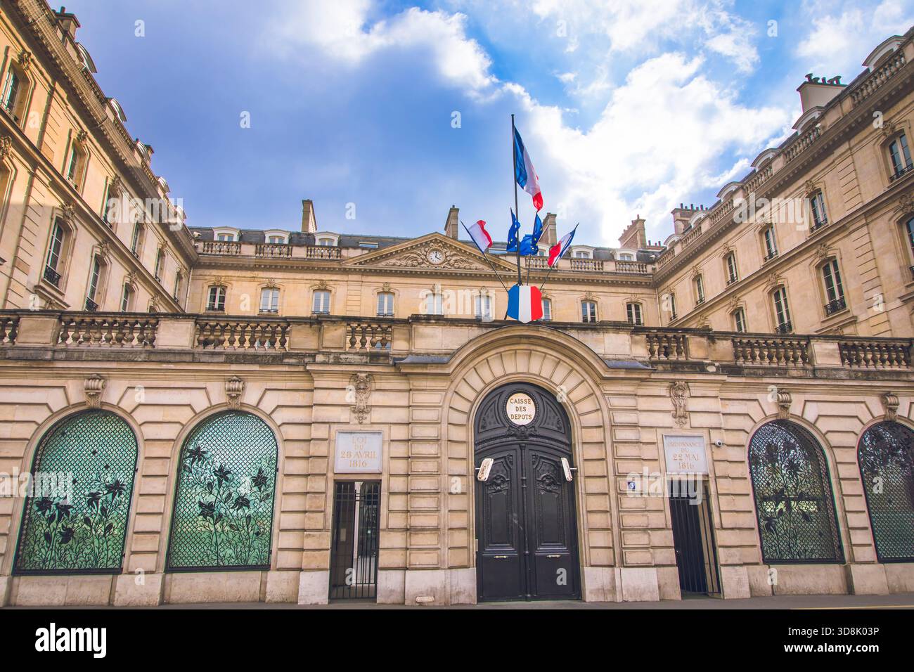 Frankreich, Ile-de-France, Paris, 7. Arrondissement. Lille Street. Einzahlungs- und Konsignationsmittel. Finanzinstitut. Stockfoto