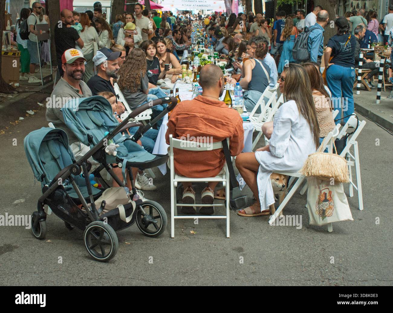 Straßenparty „The Big Table“, Exarch Joseph Street, Sofia, Bulgarien Stockfoto