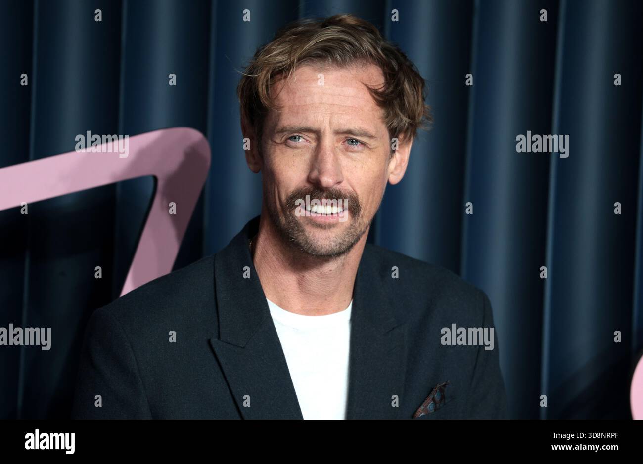 London, Großbritannien. Dezember 2025. Peter Crouch nimmt an den Fashion Awards 2025 Teil, die von Pandora in der Royal Albert Hall verliehen wurden. Quelle: SOPA Images Limited/Alamy Live News Stockfoto