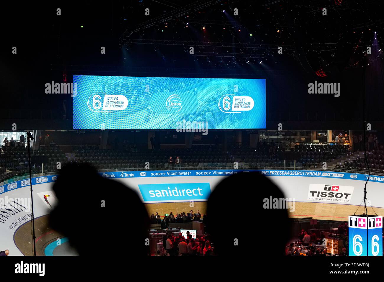 Rotterdam - Ahoy Rotterdam während der WielerZesdaagse Rotterdam am 2. Dezember 2025 in Rotterdam, Niederlande. (Parallaxenbilder/Nick Koole) Stockfoto