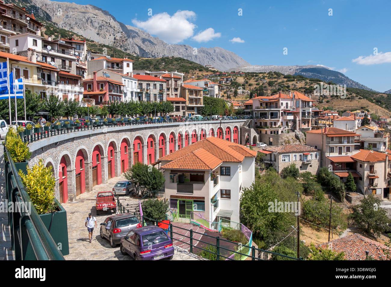 Panoramablick auf das Dorf Arachova, Griechenland Stockfoto