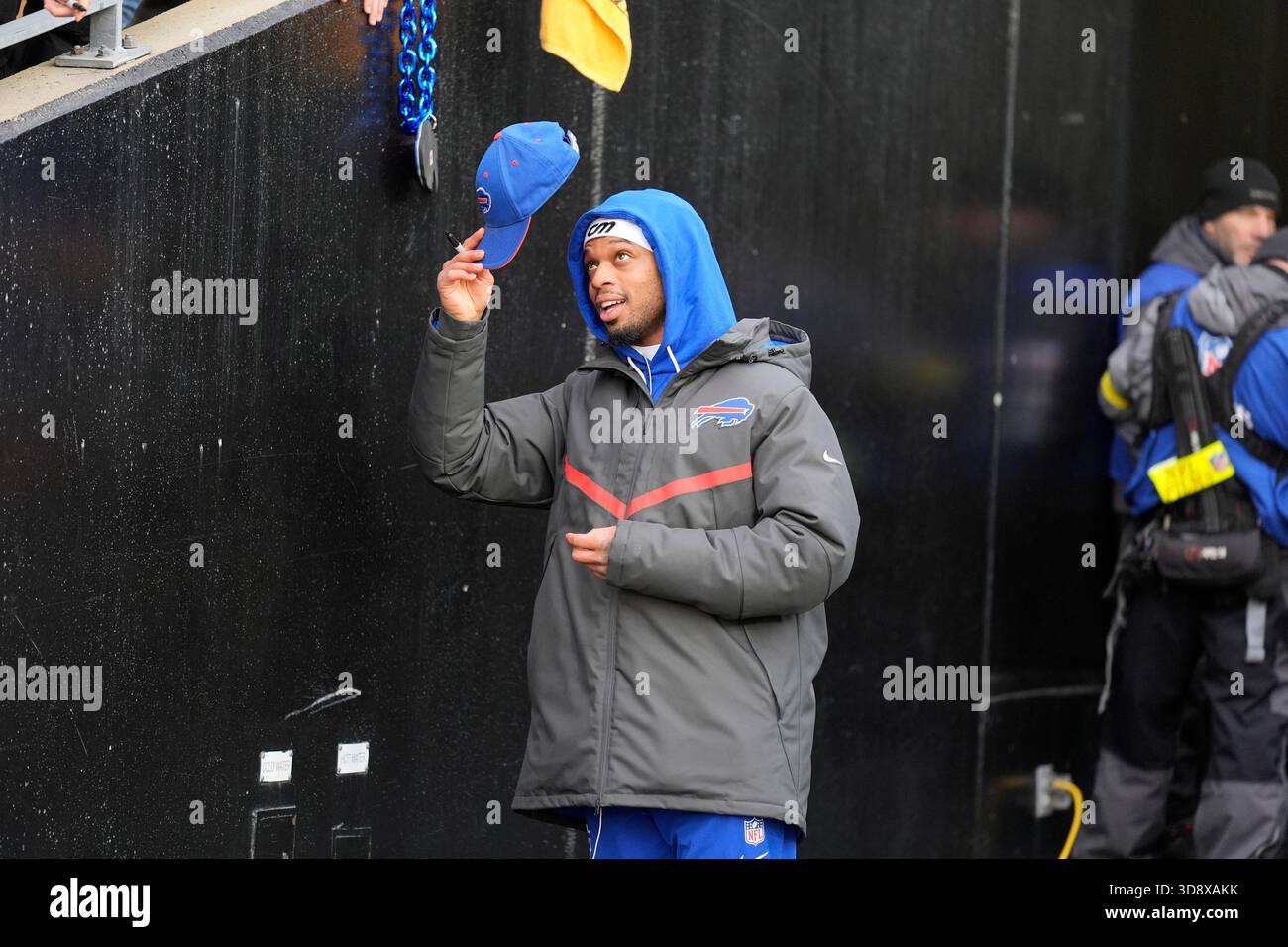 Pittsburgh, Pennsylvania, USA. November 2025 30. 30. November 2025: Damar Hamlin während der Pittsburgh Steelers vs Buffalo Bills im Acrisure Stadium in Pittsburgh, PA. Brook Ward/scheinbare Media Group (Kreditbild: © AMG/AMG via ZUMA Press Wire) NUR REDAKTIONELLE VERWENDUNG! Nicht für kommerzielle ZWECKE! Stockfoto