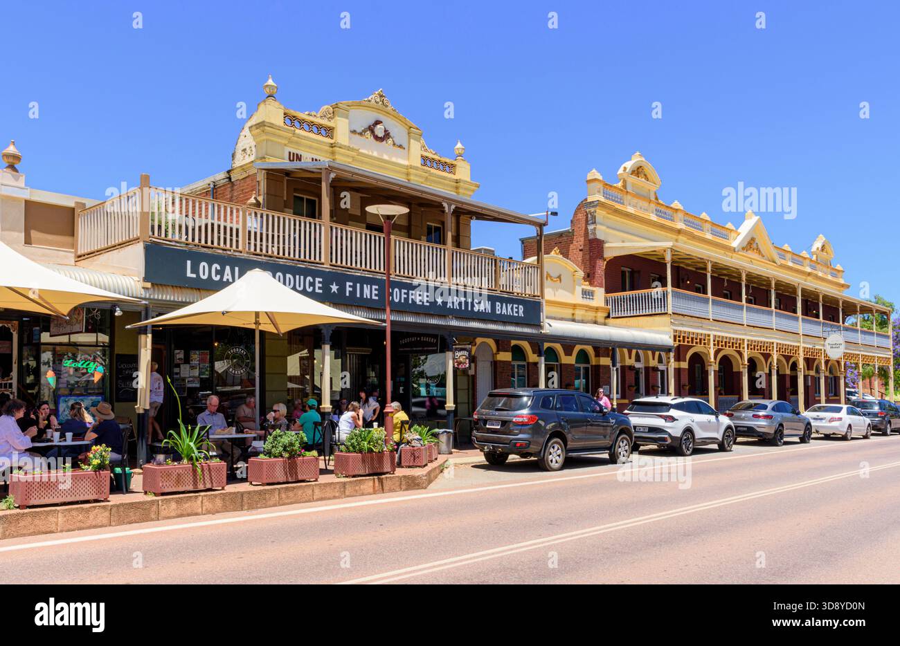 Beliebtes Café entlang Stirling Terrace, Toodyay, Shire of Toodyay, Western Australia, Australien Stockfoto