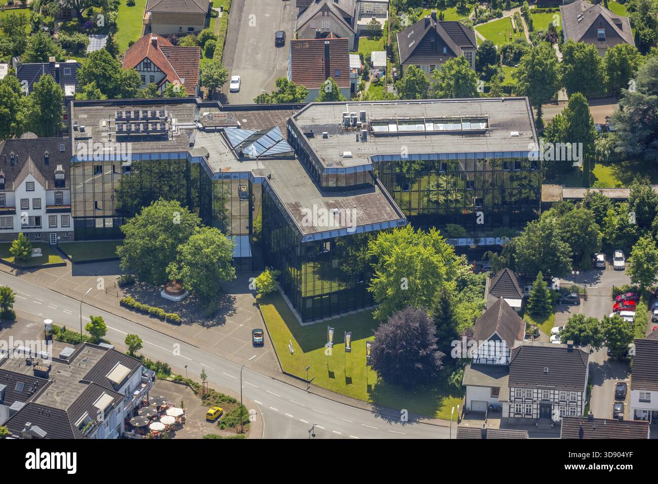 Sudkessel, Warsteiner Distirbutions Beteiligungsgesellschaft mbH, Warstein, Sauerland, Nordrhein-Westfalen, Deutschland, DE, Europa, Vogelperspektive Stockfoto
