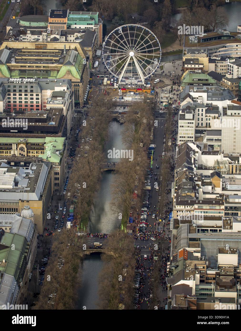 Kinderkarneval 2016 auf der Koe am Samstag, 6. Februar 2016, Karneval, Parade, auf Königsallee, Düsseldorf, Rheinland, Nordrhein-Westfalen, Stockfoto