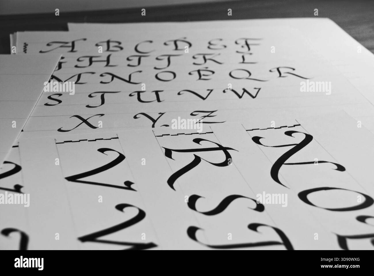 Hand caligraphic schwarzen Buchstaben Alphabet geschrieben Stockfoto