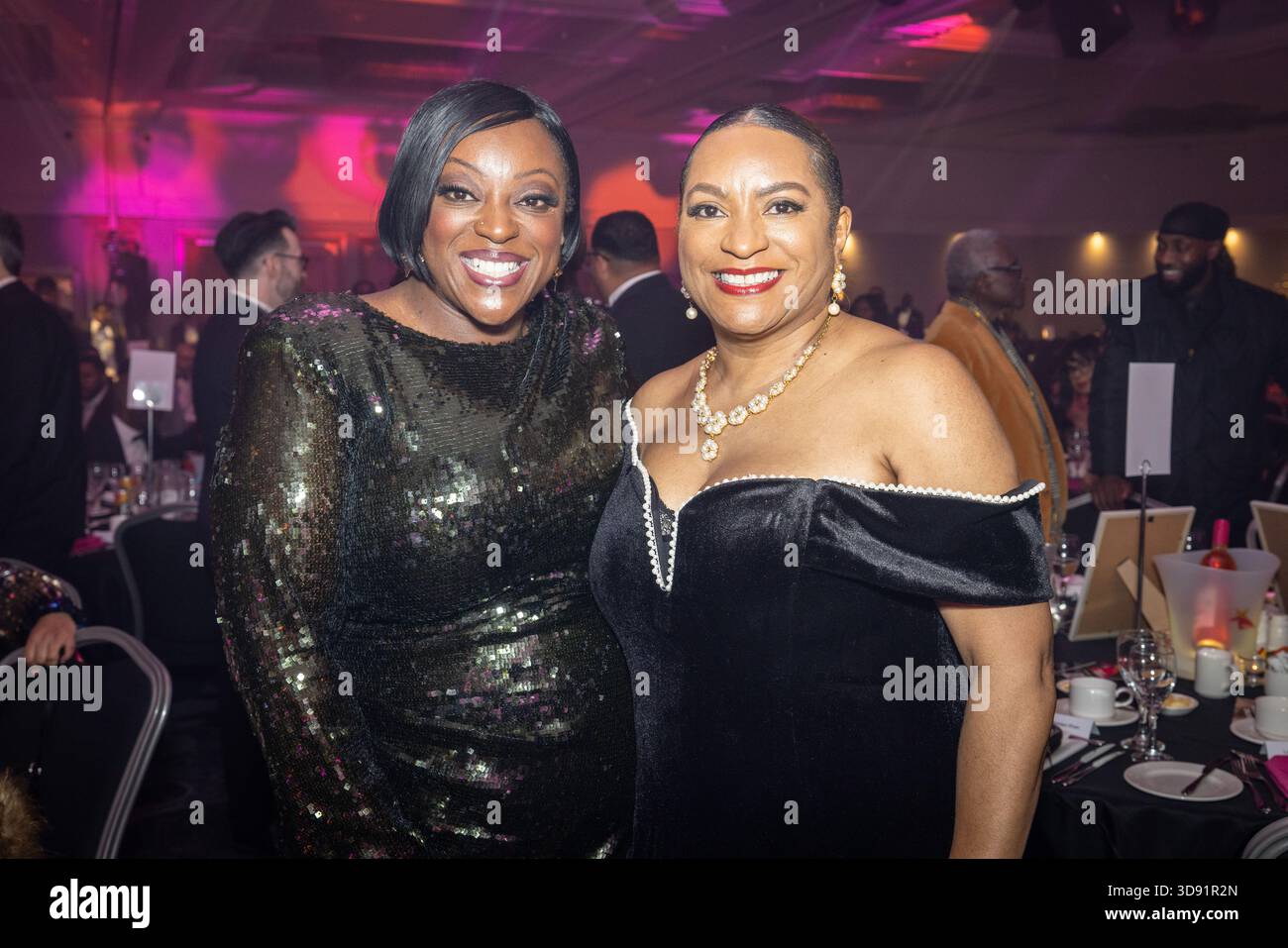 Der britische Comedian und Fernsehmoderator Judi Love wurde im Rahmen der MBCC Awards 2025 im Hilton Metropole Hotel in Birmingham, Großbritannien, abgebildet. Stockfoto