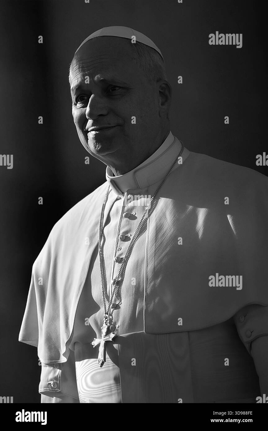 Papst Leo XIV. Generalaudienz auf dem Petersplatz im Vatikan, Mittwoch, 26. November 2025. Stockfoto