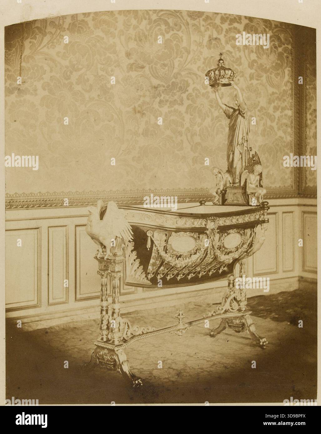 Die Wiege des Kaiserprinzen, Napoleon Eugène Louis Jean Joseph Bonaparte, bekannt als Louis-Napoleon (* 16. März 1856 in Paris und gestorben am 1. Juni 1879 in Ulundi (Natal, heute Südafrika), einziger Sohn Napoleons III., Kaiser der Franzosen, und sein...), Richebourg, Pierre Ambroise, Fotograf, zwischen 1856 und 1857, Fotografie, Grafik, Fotografie, Abmessungen - Kunstwerk: Höhe: 18,2 cm, Breite: 14,4 cm, Abmessungen - ursprüngliche Halterung: Höhe: 23,5 cm, Breite: 20,5 cm, Abmessungen - Museumshalterung: Höhe: 40 cm, Breite: 30 Stockfoto