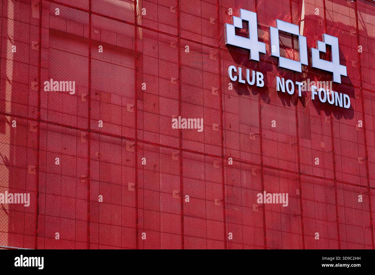 404 CLUB NICHT GEFUNDEN - lustige Fehlermeldung in einem Nachtklubgebäude in Datong, der antiken Stadt in der Provinz Shanxi, China Stockfoto