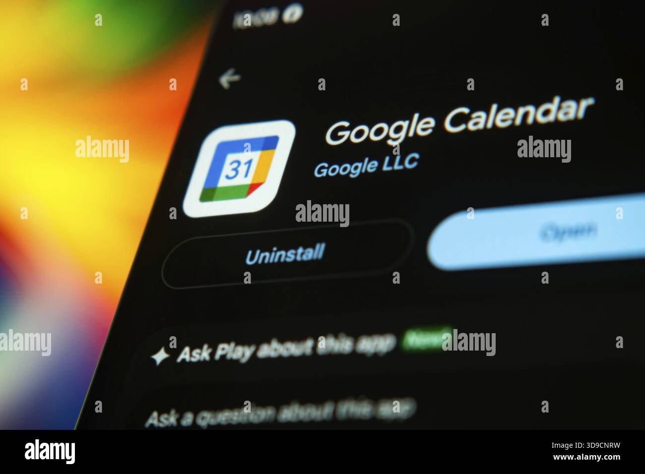 Google Kalender App-Seite mit farbenfrohem Kalendersymbol und Deinstallationsoption Stockfoto