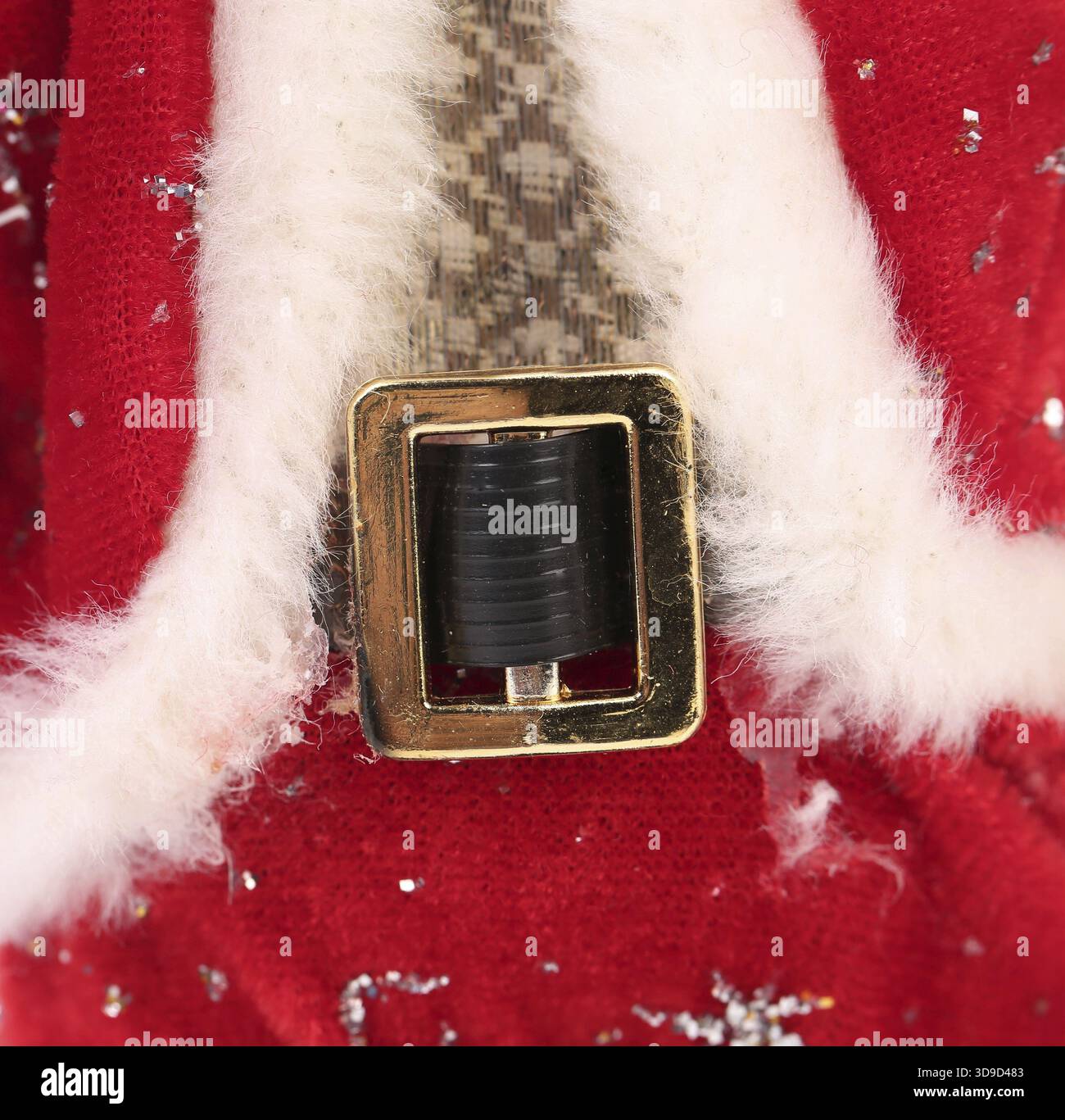 Weihnachtsmann-Kostümhintergrund mit rotem Pelzanzug und schwarzem Gürtel, Weihnachts- oder Weihnachtsmotiv Stockfoto