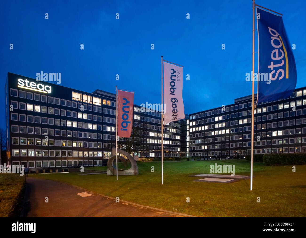 STEAG-Hauptsitz in Essen-Rüttenscheid, Rüttenscheider Straße. STEAG betreibt Kohlekraftwerke an sechs Standorten, Energieunternehmen, Essen Stockfoto