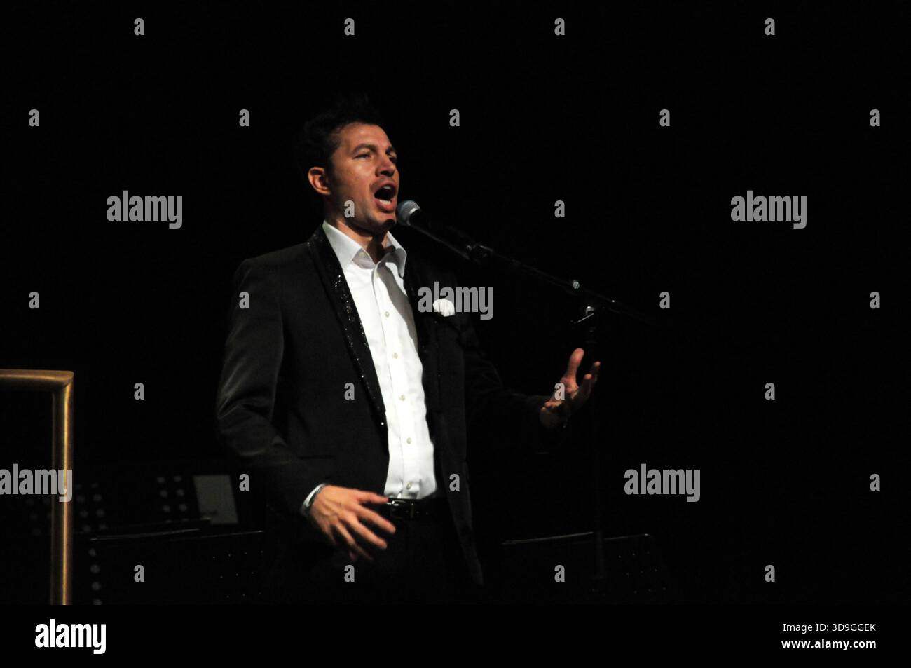 Monaco, Fürstentum Monaco. Dezember 2025. Das Weihnachtskonzert 2025 „Resta Cu me“, gesponsert von der italienischen Botschaft in Monaco und organisiert von den Comites of Monaco, Credit: Fausto Marci/Alamy Live News Stockfoto
