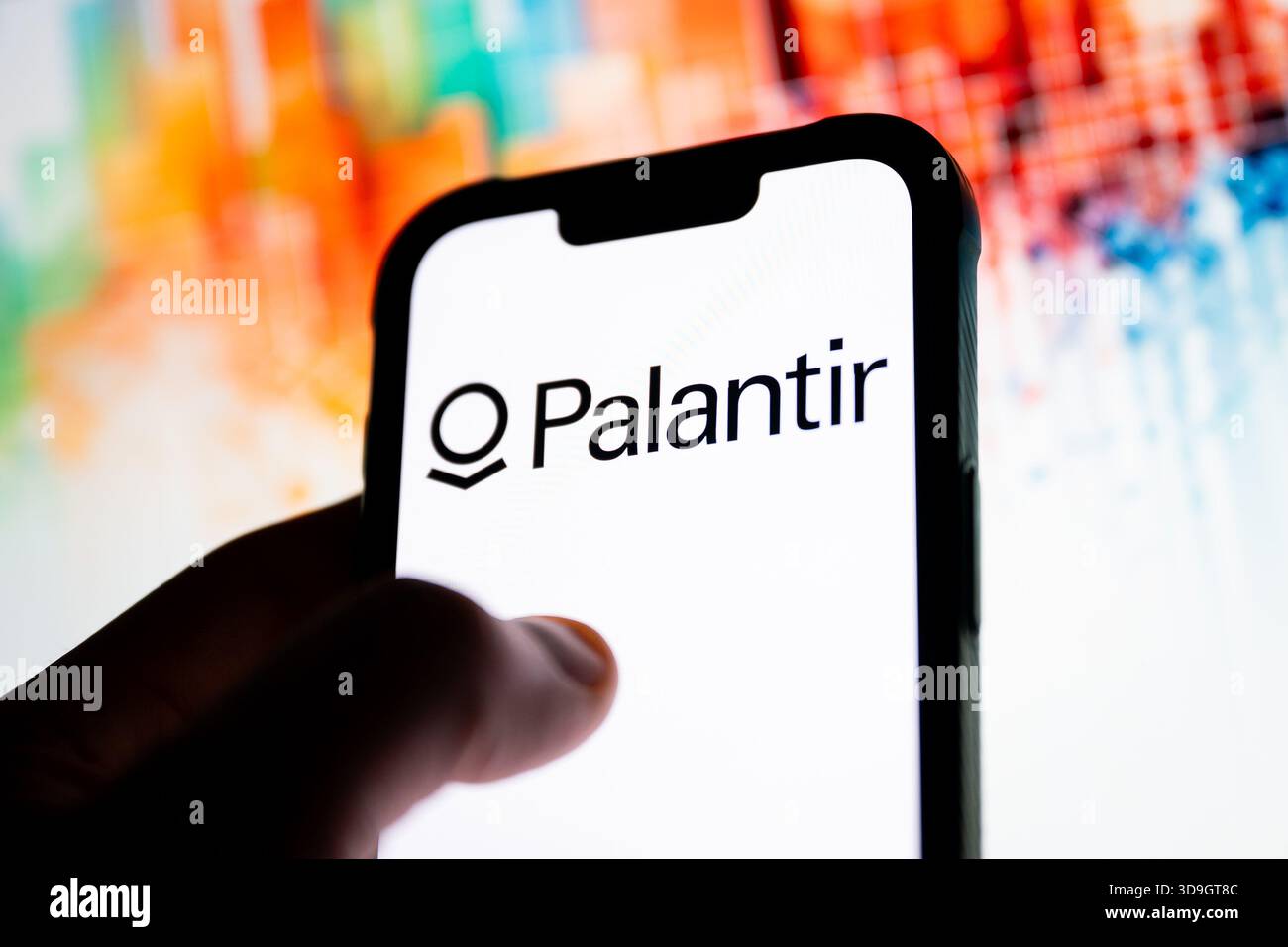 In dieser Fotoabbildung wird ein Palantir-Logo auf einem Smartphone angezeigt. Stockfoto