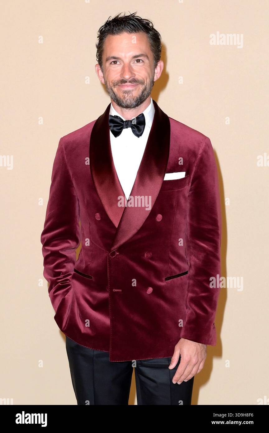 Jonathan Bailey bei der Premiere des Kinofilms 'Brunello, il visionario garbato' in den Cinecittà Studios. Rom, 04.12.2025 Stockfoto