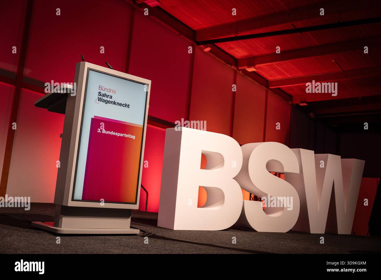 3. Bundesparteienkonferenz BSW – Allianz für soziale Gerechtigkeit und wirtschaftliche Vernunft – Allianz Sahra Wagenknecht in Magdeburg Stockfoto