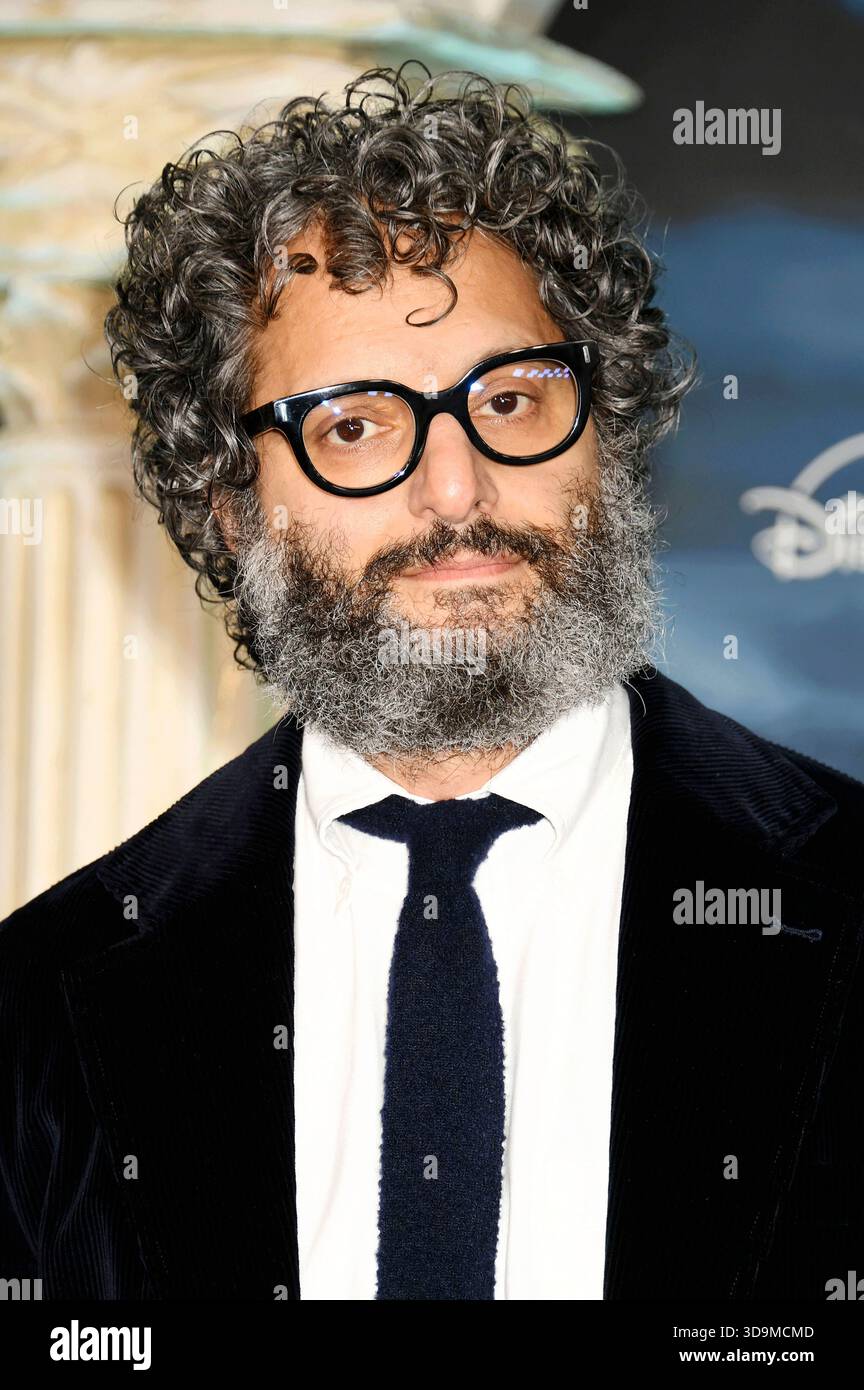 Jason Mantzoukas bei der Weltpremiere der zweiten Staffel der Disney+-Serie „Percy Jackson and the Olympians / Percy Jackson: The Series“ im Academy Museum of Motion Pictures. Los Angeles, 3. Dezember 2025 Stockfoto