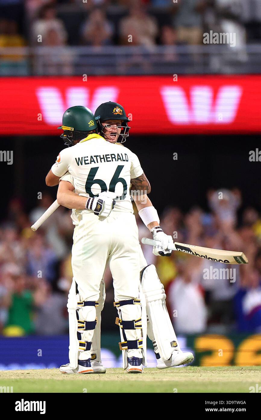 Brisbane, Australien. Dezember 2025. Steve Smith aus Australien feiert den Sieg Australiens am 4. Tag des zweiten Tests in der NRMA Insurance Ashes Series Australien gegen England im Gabba, Brisbane Cricket Ground, Brisbane, Australien, 7. Dezember 2025 (Foto: Pat Hoelscher/News Images) *** GER AUT SUI OUT *** Credit: News Images LTD/Alamy Live News Stockfoto