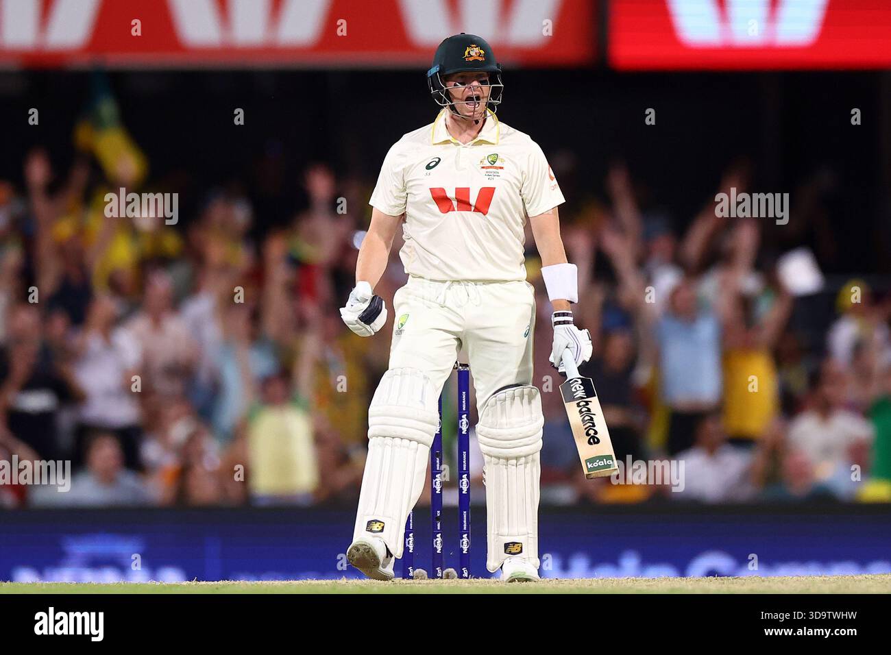 Brisbane, Australien. Dezember 2025. Steve Smith aus Australien feiert den Sieg Australiens am 4. Tag des zweiten Tests in der NRMA Insurance Ashes Series Australien gegen England im Gabba, Brisbane Cricket Ground, Brisbane, Australien, 7. Dezember 2025 (Foto: Pat Hoelscher/News Images) *** GER AUT SUI OUT *** Credit: News Images LTD/Alamy Live News Stockfoto