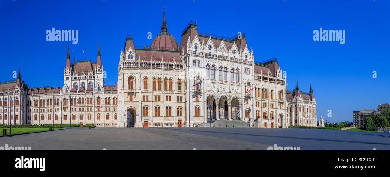 Budapest, Ungarn. Das Budapester Parlament ist Ungarns berühmtestes Gebäude. Es ist derzeit das drittgrößte parlamentsgebäude der Welt. Stockfoto