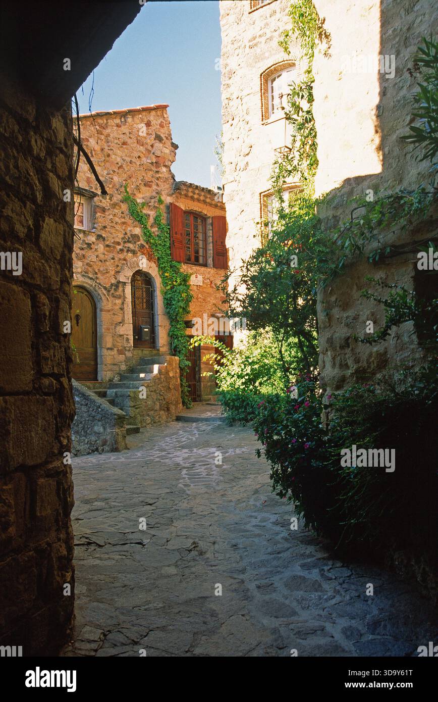 Alte Straßen von Les Arcs in der Provence Stockfoto