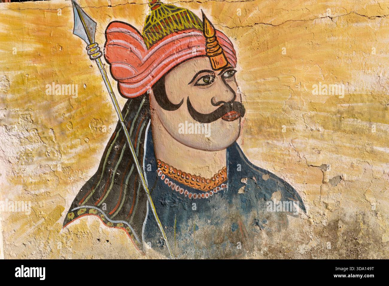 Ein Wandgemälde, das Rana Pratap zeigt, die legendäre Herrscherin von Mewar und Widersacher des Mogulherrschers Akbar; in Gorakhpur, Uttar Pradesh, Indien Stockfoto