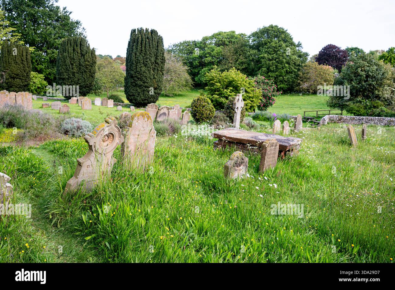 Cley Church, Cley Churchyard, St. Margaret's Church im Sommer. Stockfoto