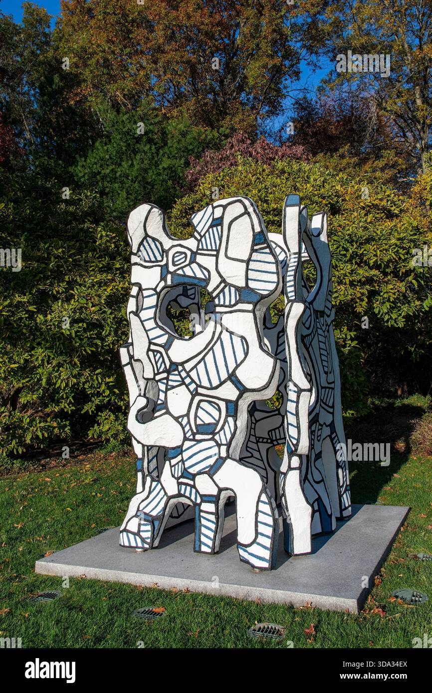 Kauf, NY, USA-2. November 2025; Skulptur Kiosque l'évidé aus glasfaserverstärktem Phenoxyharz des Künstlers Jean Dubuffet in Donald M. Kendall Sculptu Stockfoto