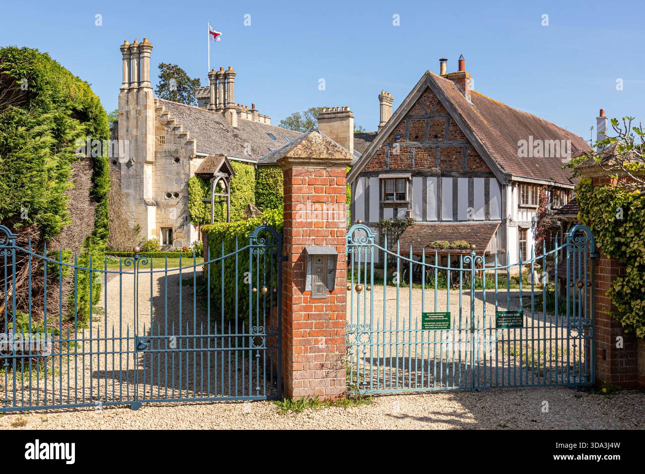 Boddington Manor, Hauptsitz der Robert Hitchings Group, & The Garden House, Boddington, Gloucestershire, England Großbritannien Stockfoto