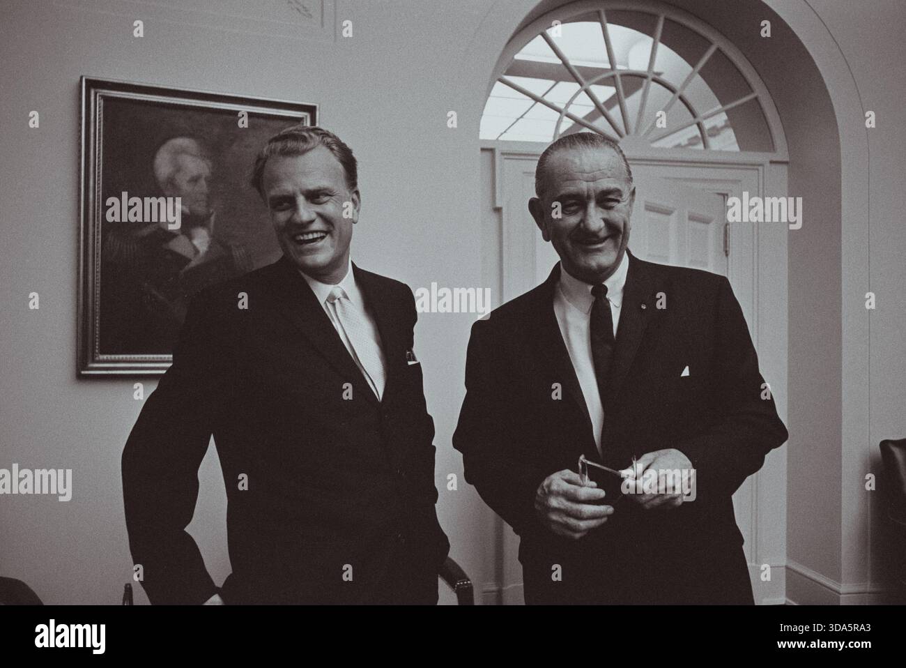 L-R: Reverend Billy Graham, Präsident Lyndon B. Johnson Stockfoto