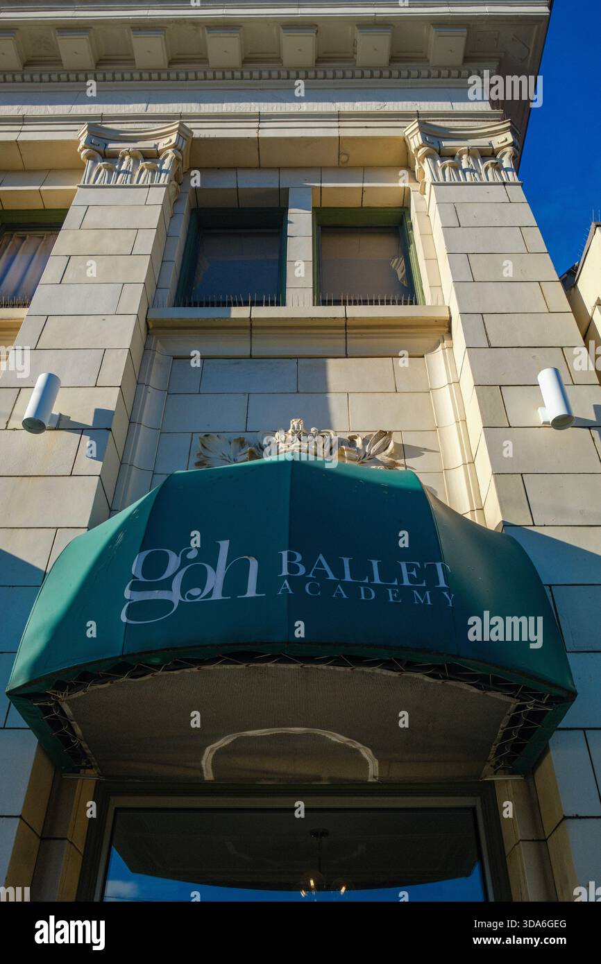 Eintritt zur Goh Ballet Academy auf der Main Street in Mount Pleasant, Vancouver, BC. Stockfoto