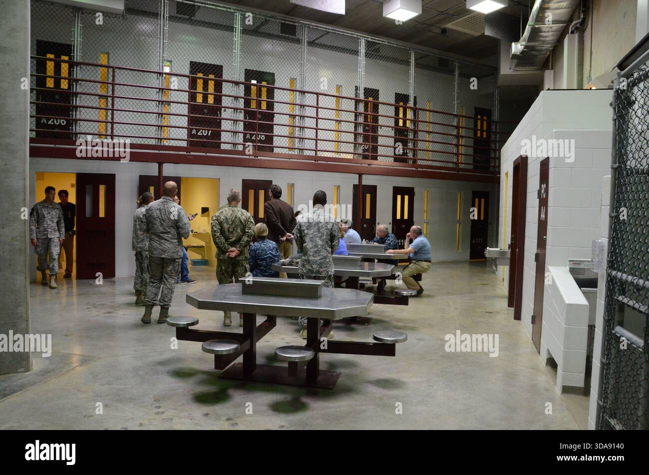 peter hegseth, derzeitiger Sekretär des Kriegssekretärs für Verteidigung der vereinigten staaten von amerika, war im februar 2016 Reporter in guantanamo Bay kuba Stockfoto