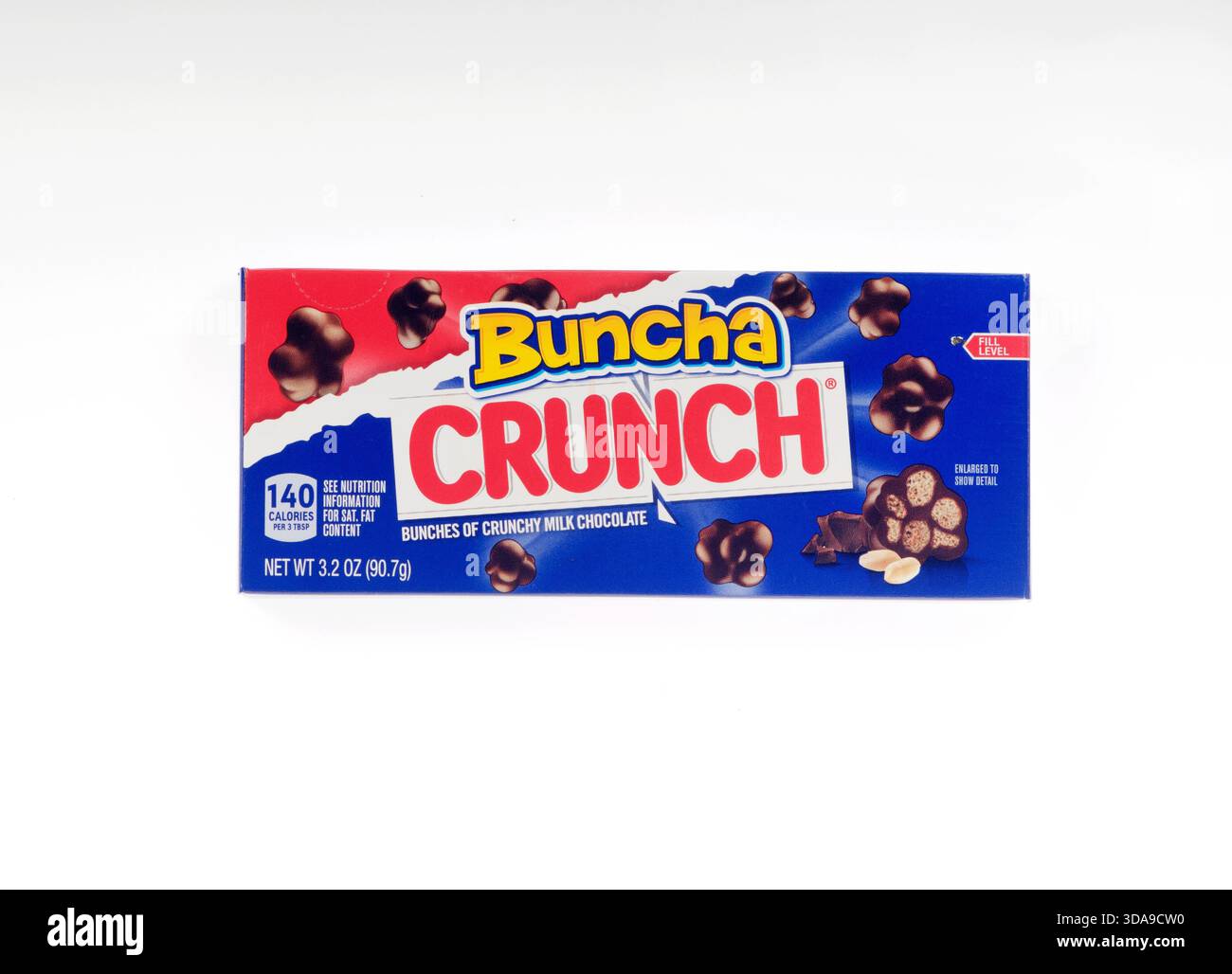 Schachtel Buncha Crunch Bonbons mundgroße Stücke Reis-Crispies bedeckt mit Milchschokolade hergestellt von Ferrara Candy Company Untergeordnet von Ferrero Stockfoto