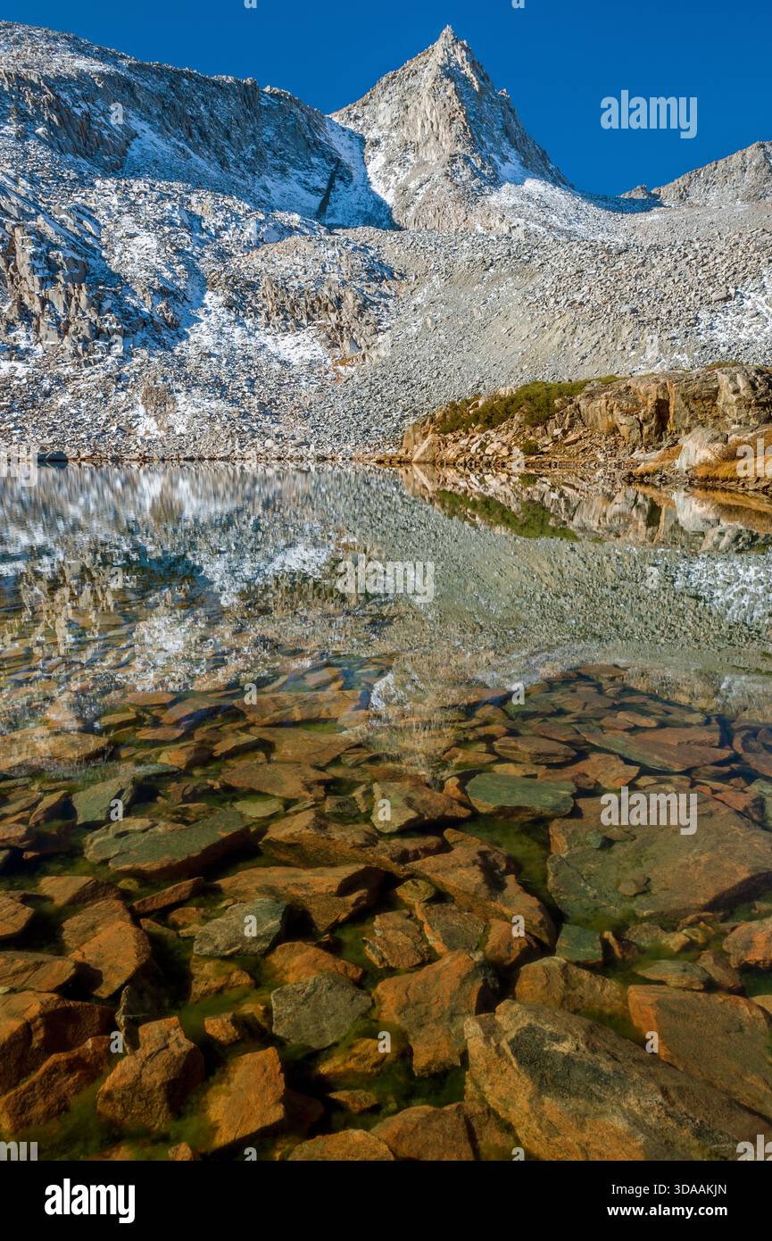Reflections, Bishop Lake, John Muir Wilderness, Inyo National Forest, Eastern Sierra, Kalifornien Stockfoto
